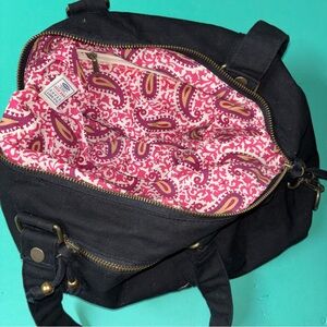 Y2K Old Navy black canvas purse w/ paisley-patterned lining & brass hardware EUC